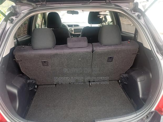 Toyota Vitz 1.3 FWD 3dr 2013