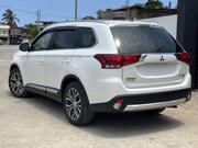 Mitsubishi Outlander GT 4dr SUV AWD (3.0L 6cyl 6A) 2015 White for sale