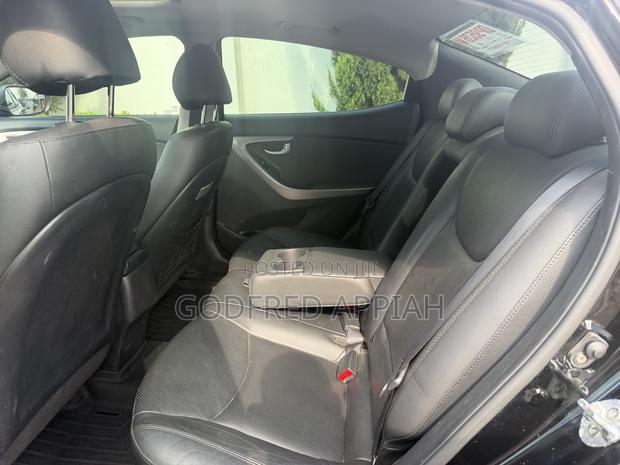 Hyundai Elantra Limited Sedan FWD (1.8L 4cyl 6A) 2016 Black