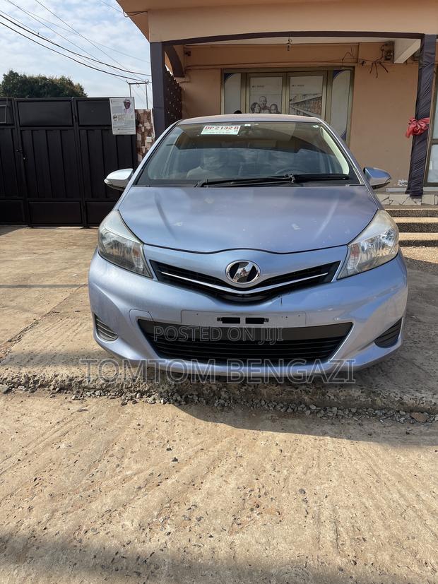 Toyota Vitz 1.3 AWD 5dr 2012 Blue