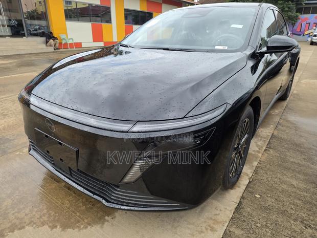 New Nissan Maxima Platinum 2023 Black