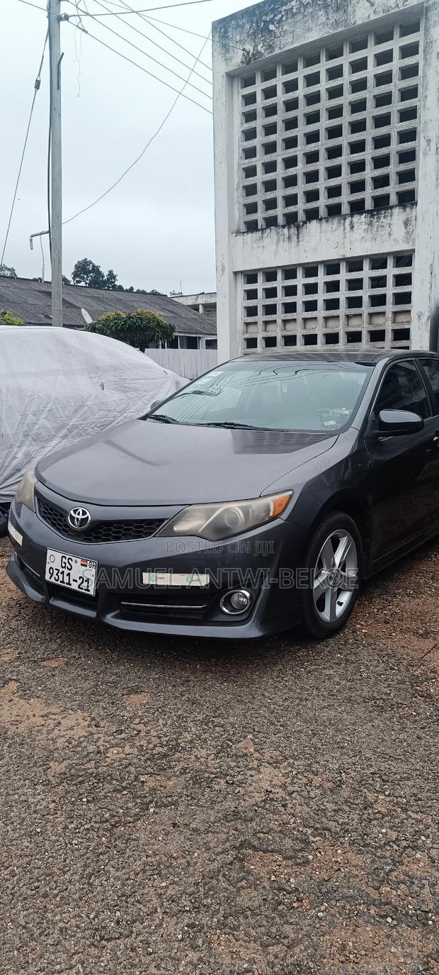 Toyota Camry 2014 Gray