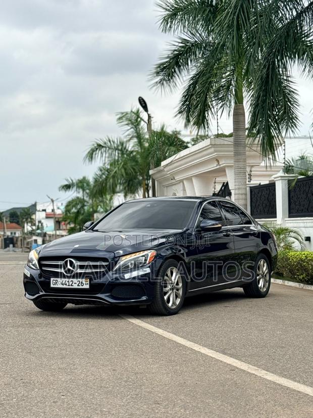 Mercedes-Benz C300 Luxury Sedan RWD (2.0L 4cyl 7A) 2016