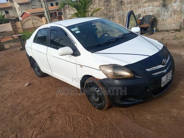 Toyota Belta 2010 White