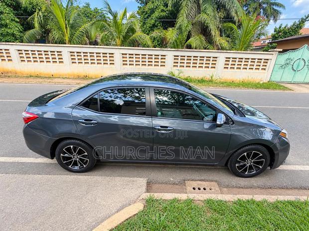 Toyota Corolla L 4dr Sedan (1.8L 4cyl 4A) 2014 Gray