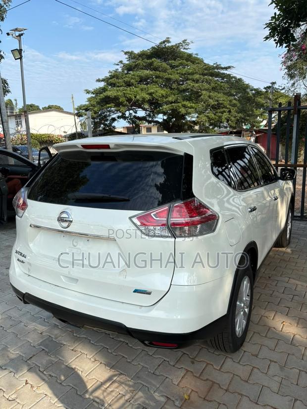 Nissan X-Trail 2.0 Petrol AWD 2016 White