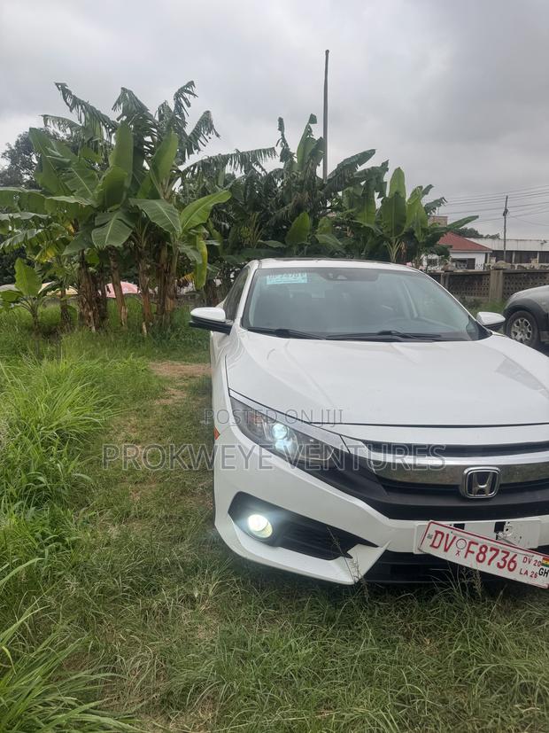 Honda Civic EX Sedan 2018 White