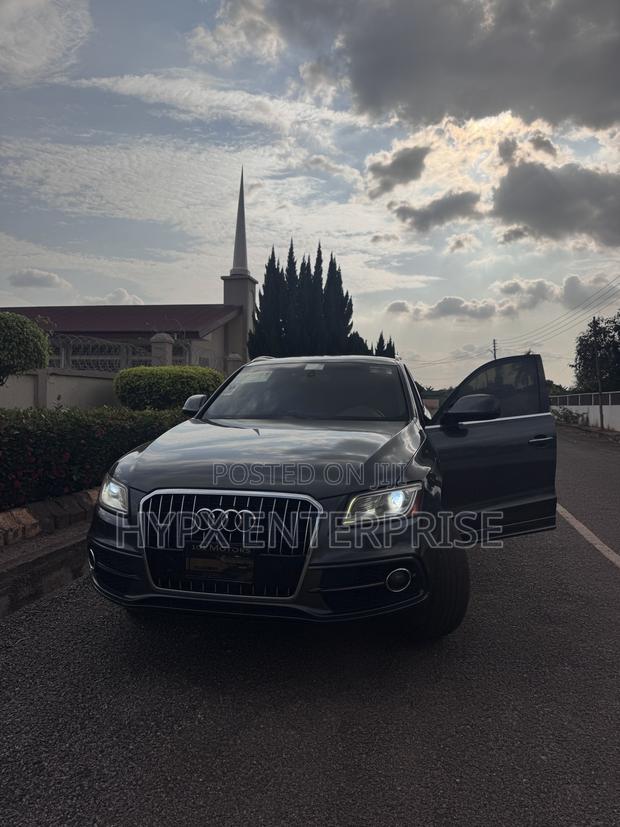 Audi Q5 2.0T Premium AWD quattro 2017 Gray