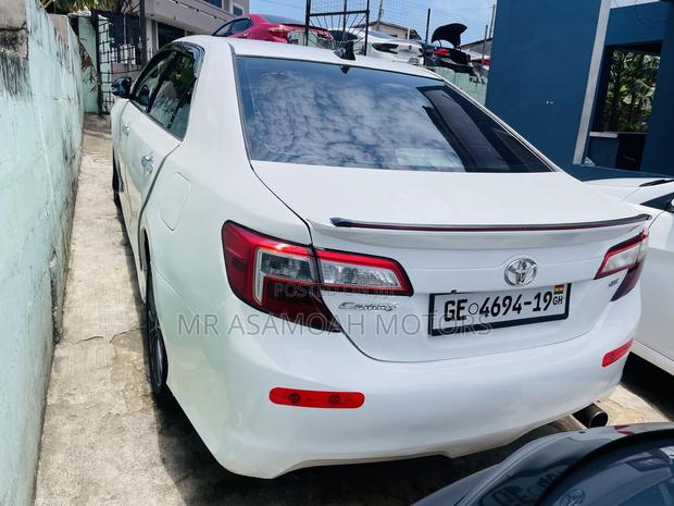 Toyota Camry SE 4dr Sedan (2.5L 4cyl 6A) 2014 White