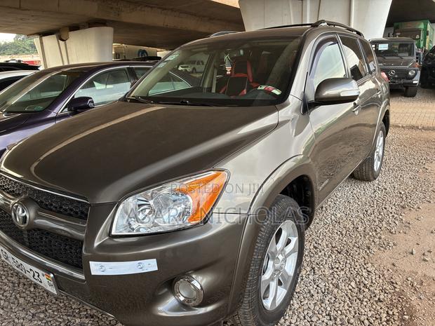 Toyota RAV4 2014 Gray