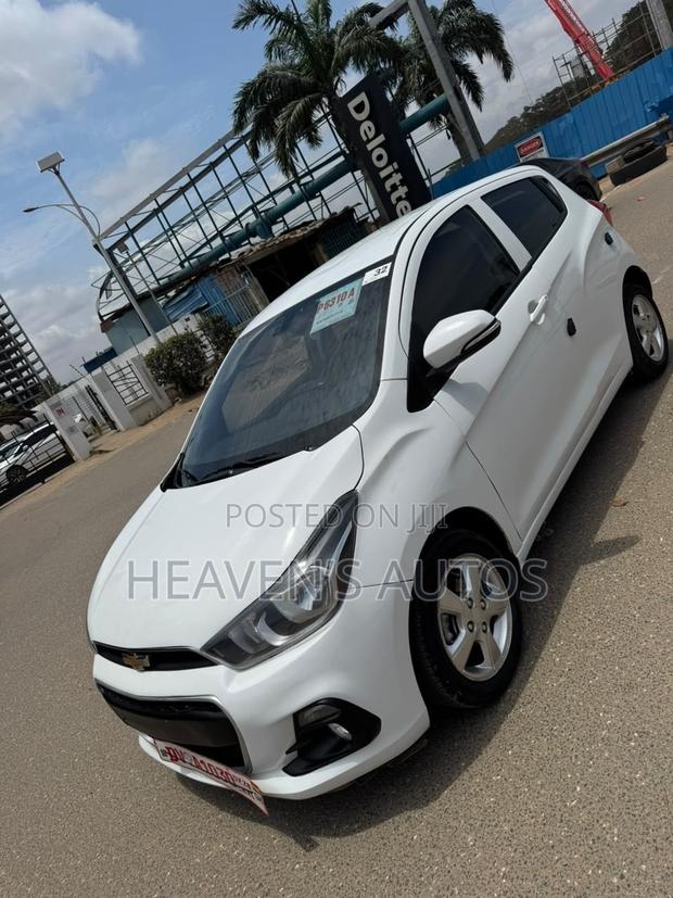 Chevrolet Spark 2017 White