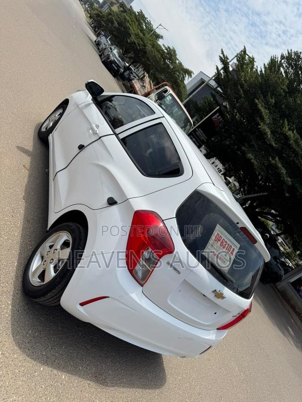 Chevrolet Spark 2017 White