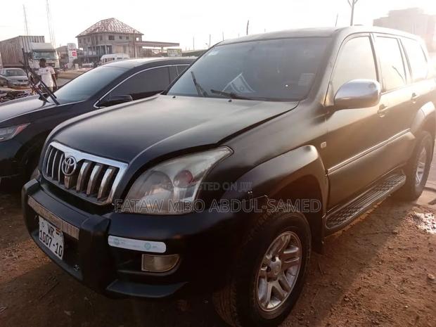 Toyota Land Cruiser Prado 2010 Black