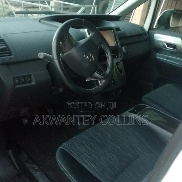 Toyota Voxy 2012 White