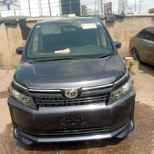 Toyota Voxy 2017 Black