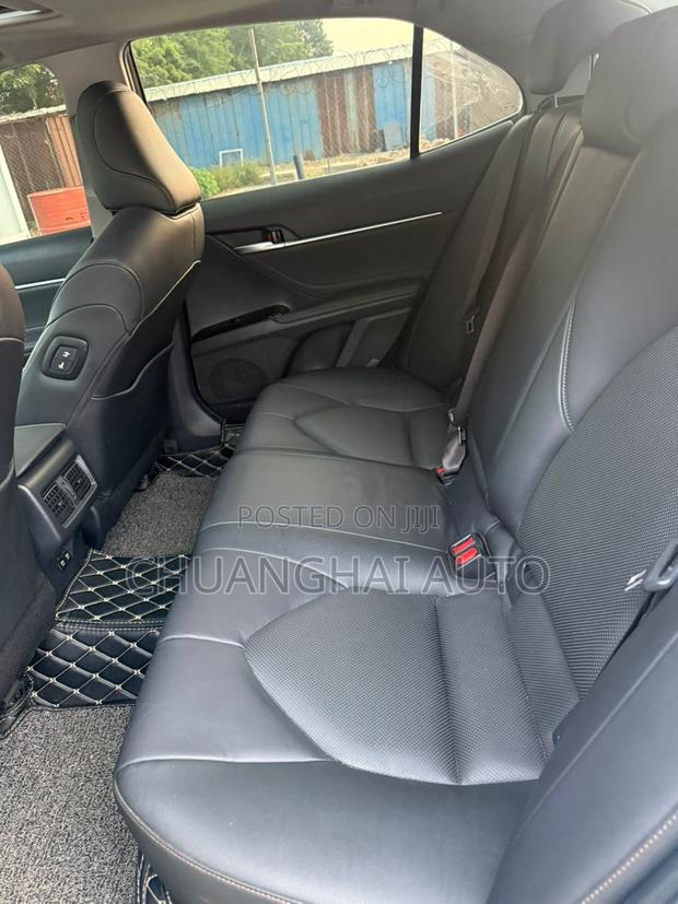 Toyota Camry 2018 White