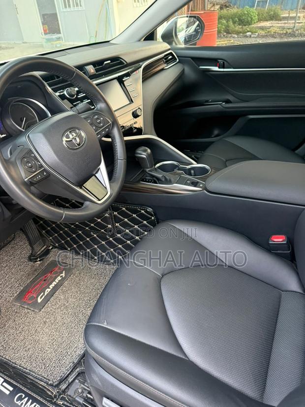 Toyota Camry 2018 White