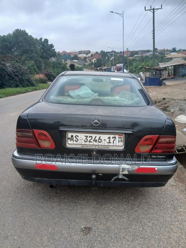 Mercedes-Benz 220 2002 Gray