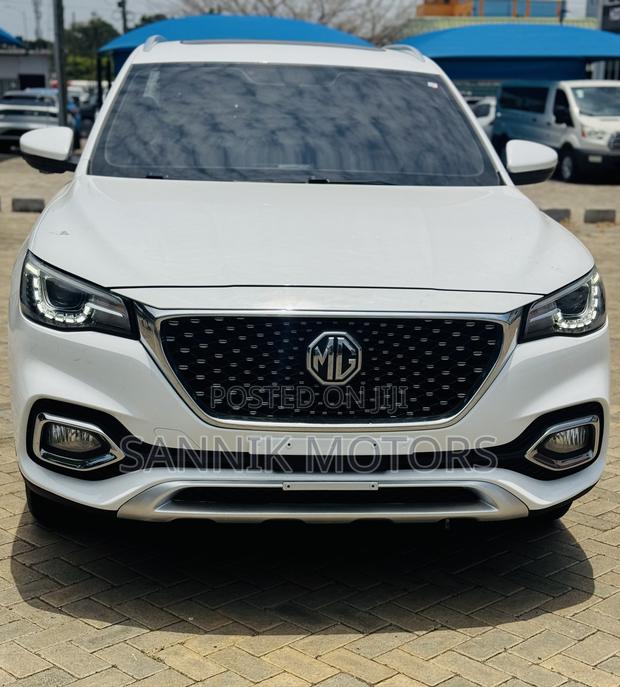 MG HS 20T DCT Deluxe 2019 White