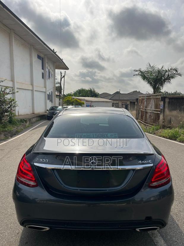 Mercedes-Benz C300 Luxury 4Matic Sedan AWD (2.0L 4cyl 7A) 2016 Gray