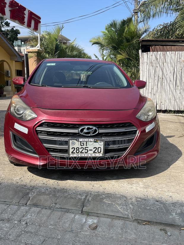 Hyundai Elantra 2016 Red