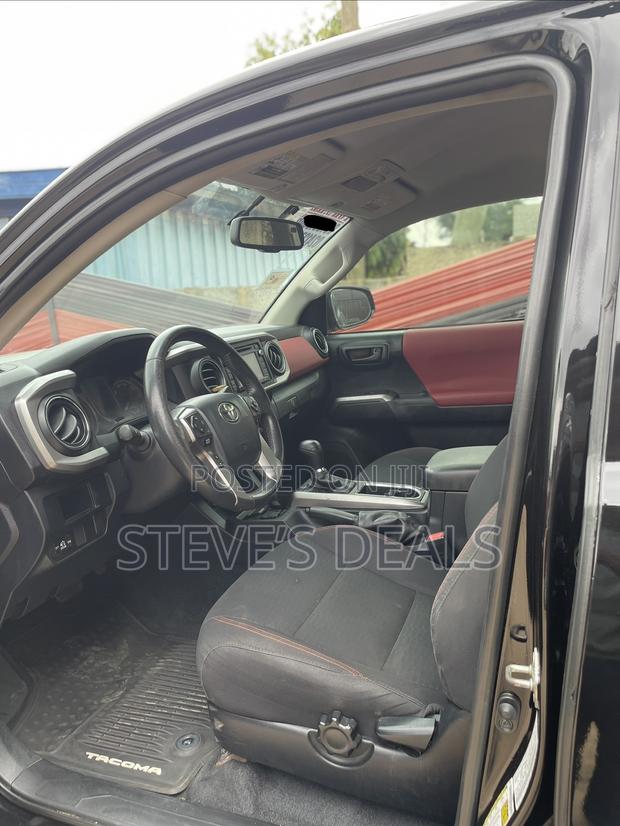 Toyota Tacoma SR 2018 Black