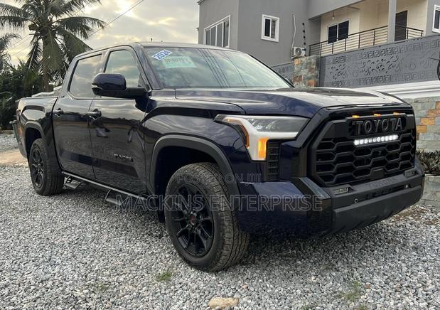 Toyota Tundra 2024 Blue