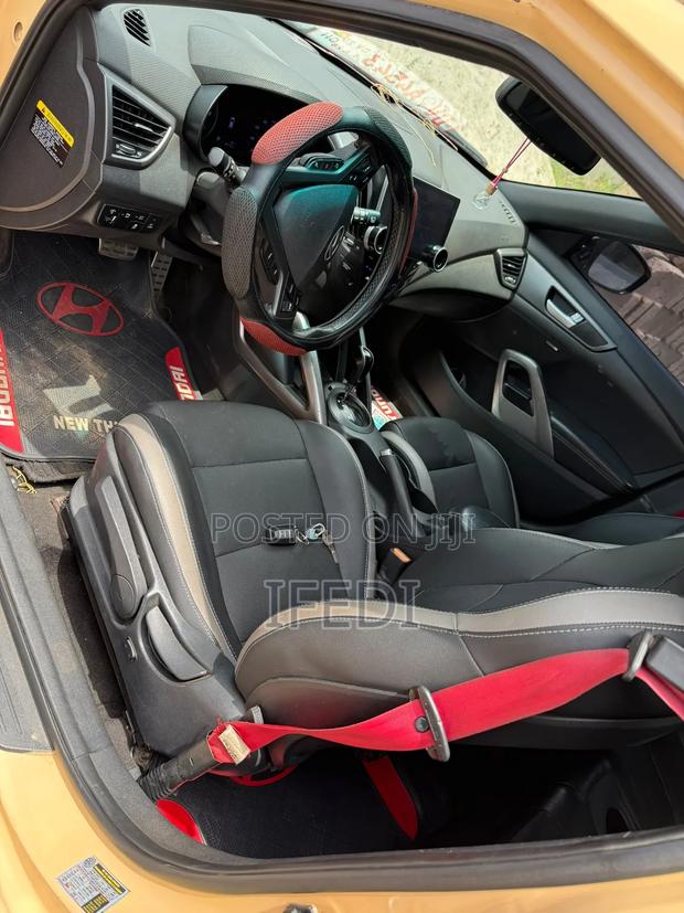 Hyundai Veloster 2015 Yellow