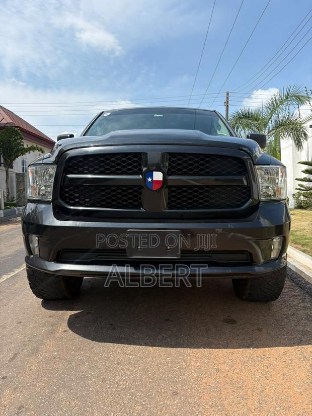 RAM 1500 2017 Black