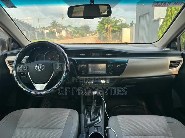 Toyota Corolla 2016 White