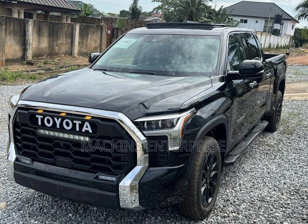 Toyota Tundra Limited 2022 Black