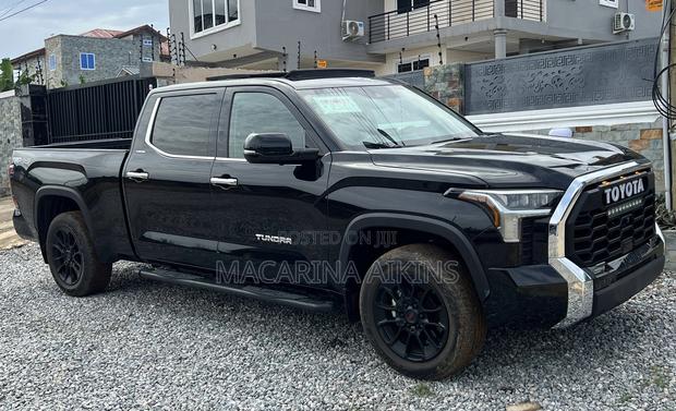Toyota Tundra Limited 2022 Black