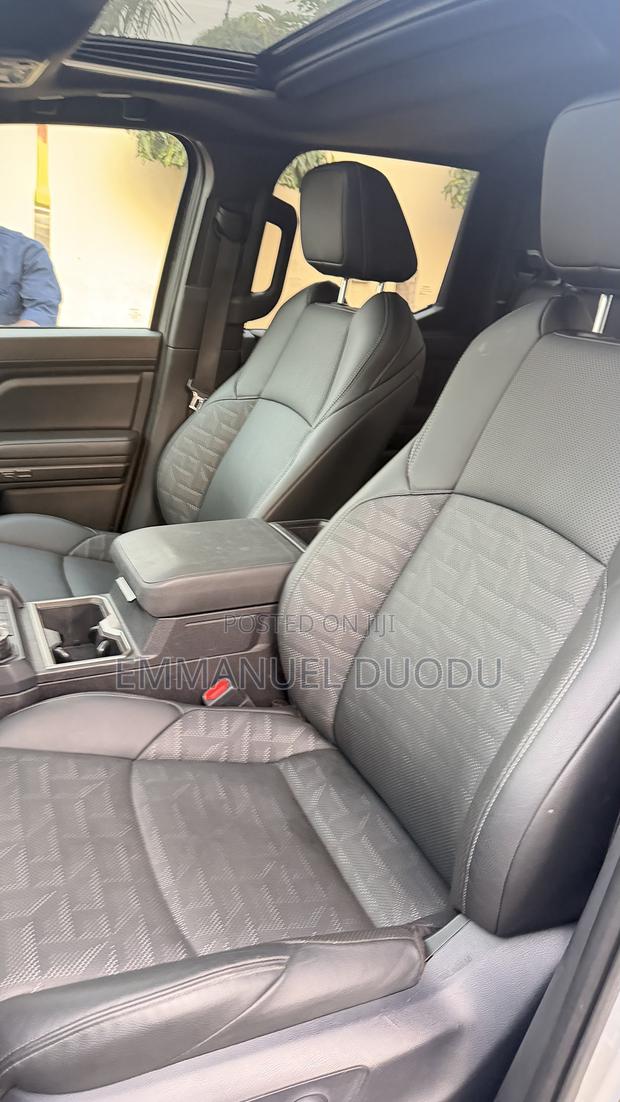 Toyota Tacoma TRD Sport Double Cab 4WD 5.0 ft. SB (Automatic) 2025 Gray
