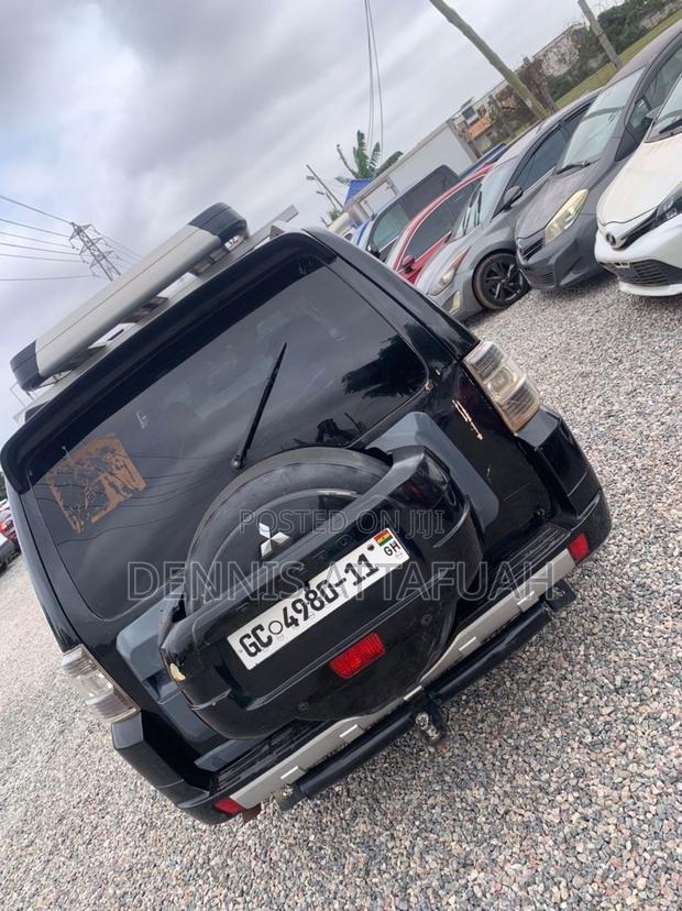 Mitsubishi Pajero 3.0 2011 Black
