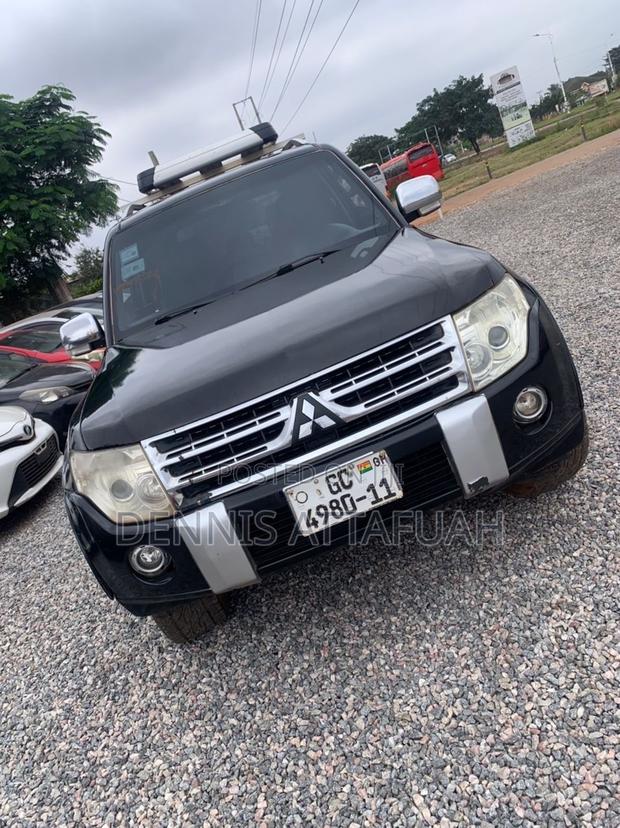 Mitsubishi Pajero 3.0 2011 Black