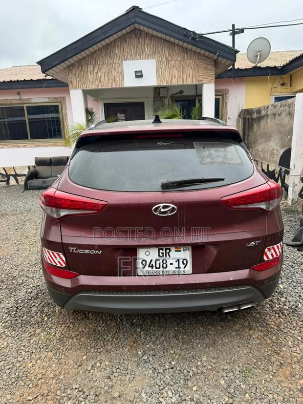 Hyundai Tucson 2015 Red