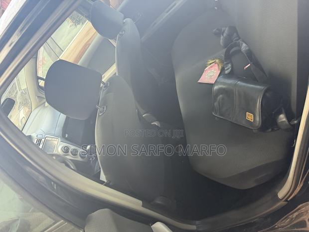 Toyota Vitz 1.0 FWD 5dr 2010 Black