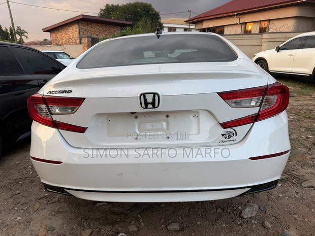 Honda Accord EX-L (2.0L 4cyl Turbo 10A) 2019 White