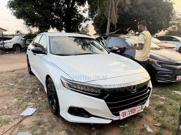 Honda Accord EX-L (2.0L 4cyl Turbo 10A) 2019 White