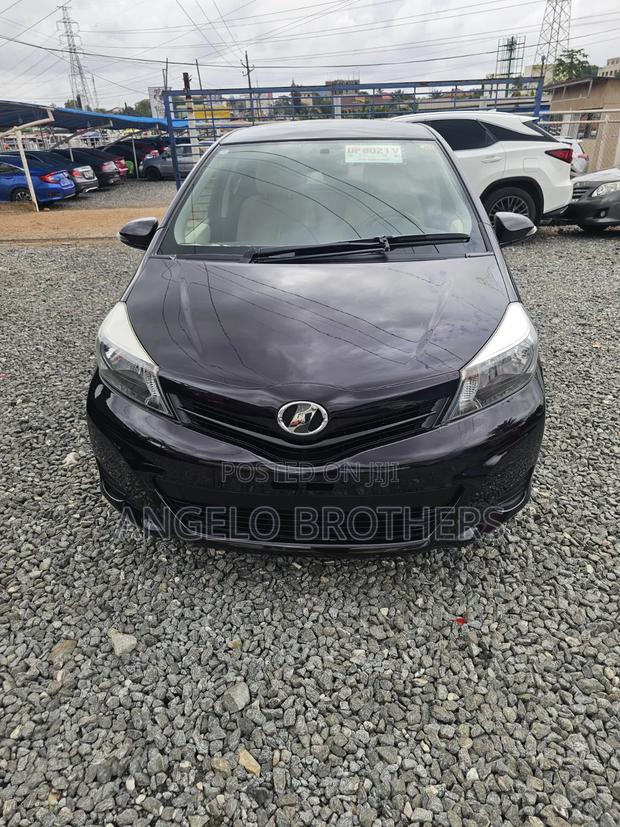 Toyota Vitz 2013