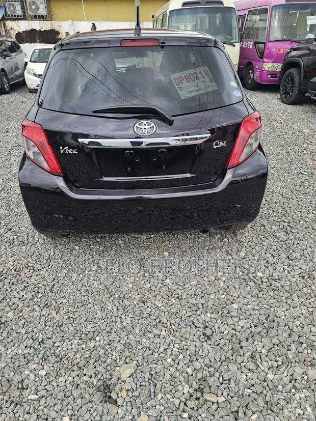 Toyota Vitz 2013