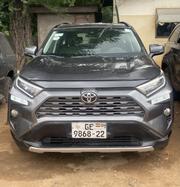 Toyota RAV4 XLE 2021 Gray for sale
