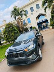 Toyota RAV4 XLE FWD 2019 Blue for sale