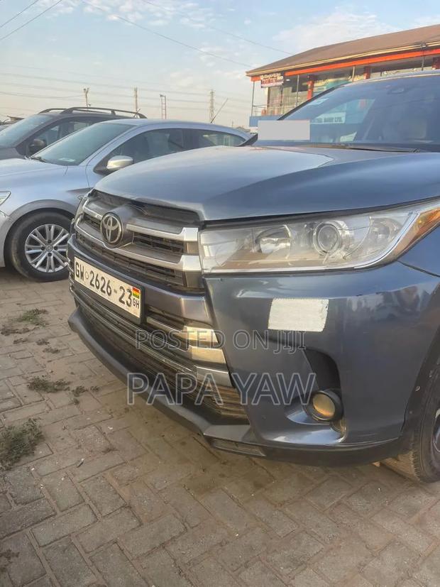 Toyota Highlander 2019 Gray
