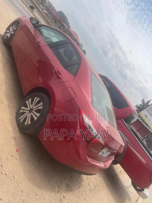 Toyota Corolla 2016 Red