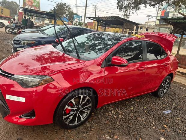 Toyota Corolla SE Special Edition 4dr Sedan (1.8L 4cyl CVT) 2017 Red