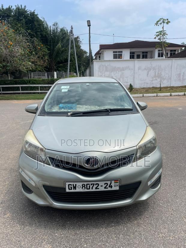 Toyota Vitz 2013