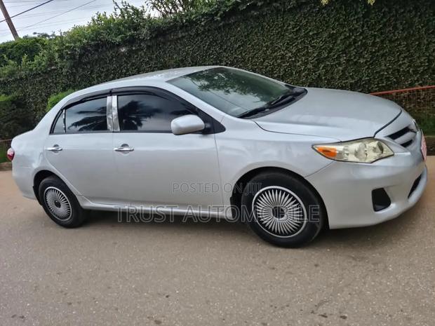 Toyota Corolla 2013 Silver