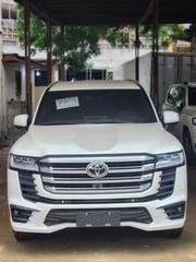 New Toyota Land Cruiser LC300 2023 White for sale
