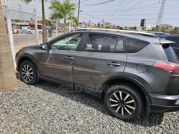 Toyota RAV4 2016 Gray